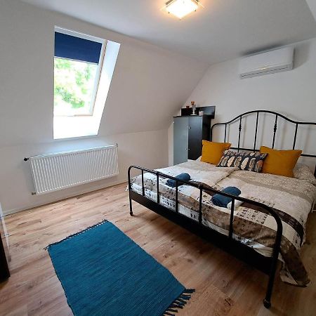 Milla Apartmanok Eger Bagian luar foto
