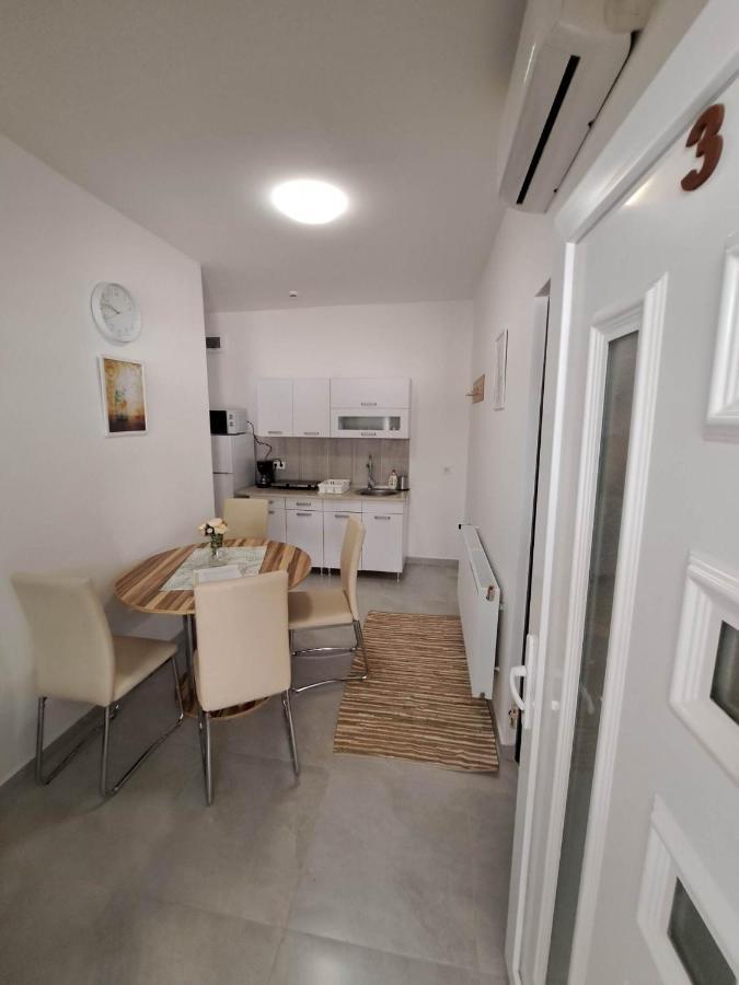 Milla Apartmanok Eger Bagian luar foto